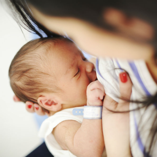 nursing-public-breastfeeding