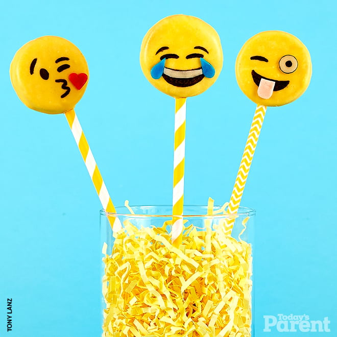 Emoji-Birthday-Party-Article-Todays-Parent8