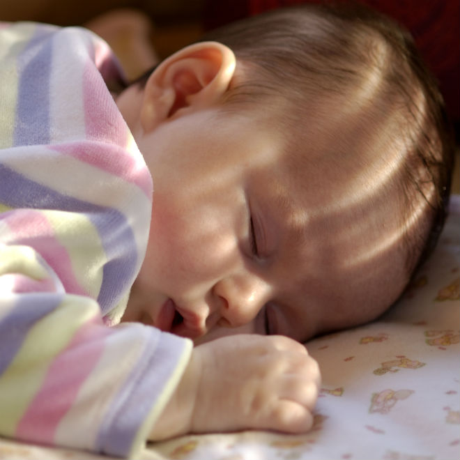 sleeping baby SIDS article