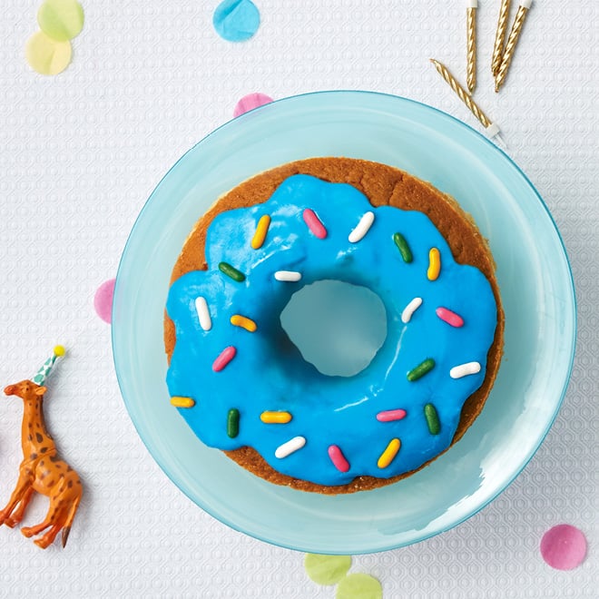 How to make a donut-shaped cake