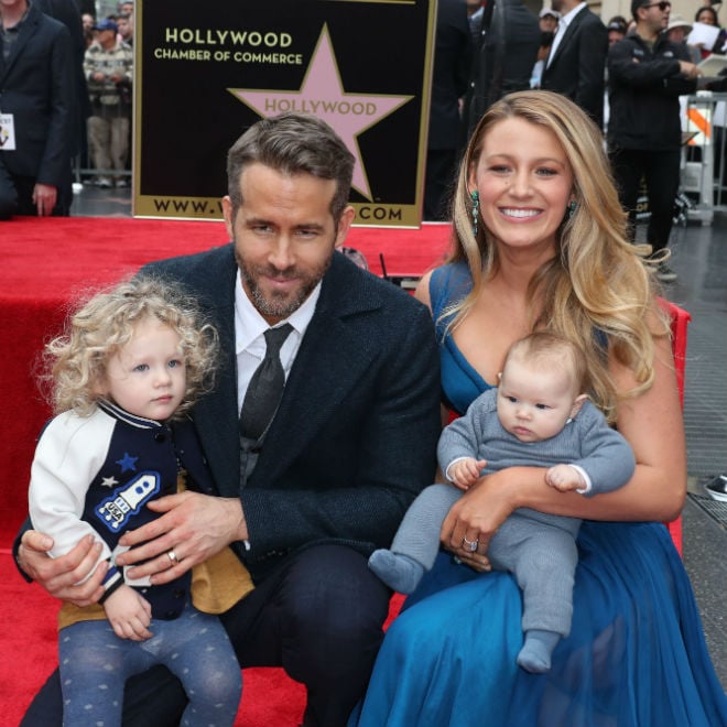 Photo fo Blake Lively, Ryan Reynolds and their two daughters