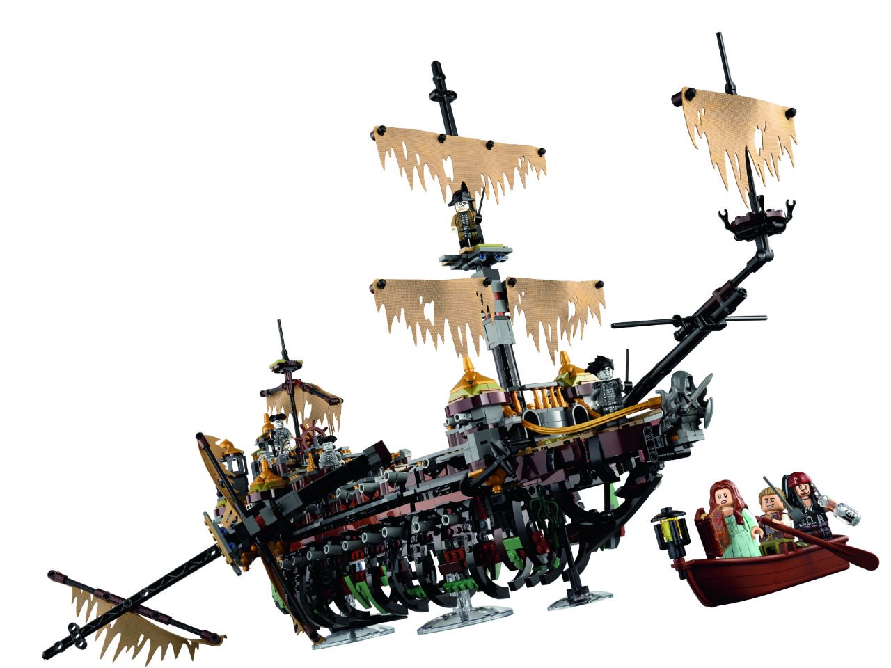 Lego Pirates of the Caribbean Silent Mary in attack mode