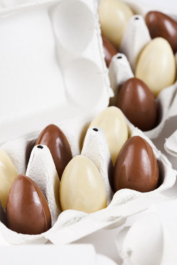 Cream-Filled White Chocolate Eggshells