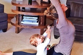 Gisele Bundchen: Yoga with Vivian (cute photos!)