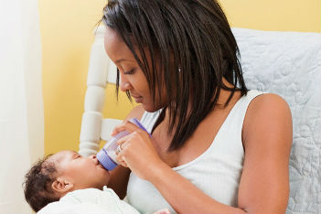 How to combine breastfeeding and bottle feeding