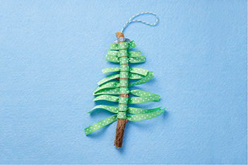 Rustic Christmas tree craft for kids