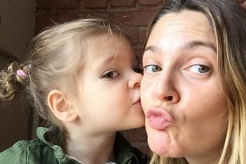 15+ celebrity kid photos shared by their parents (May 2015)