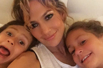 10+ celebrity kid photos: Mother's Day 2015
