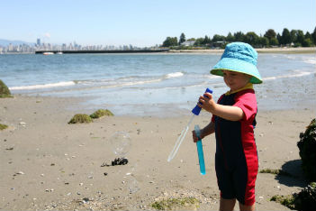 8 family-friendly beaches in Vancouver