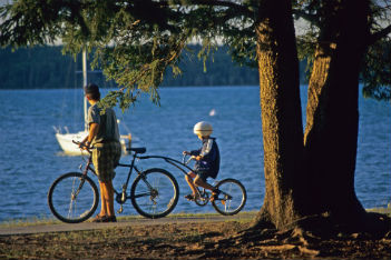 4 family-friendly biking trails in Manitoba