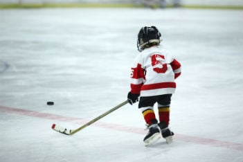 What to do—and what not to do—when interacting with your kid’s hockey coach