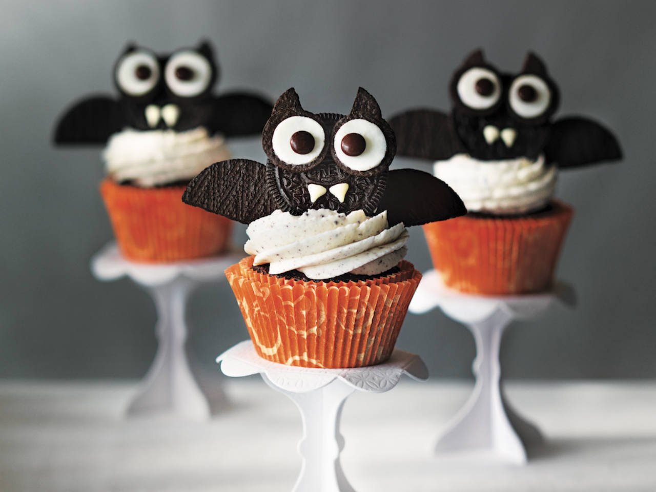 halloween-food-bat-cupcakes.jpg
