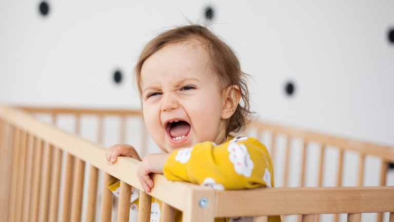 How to handle a screaming toddler