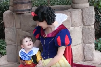 Toddler with autism falls in love with Snow White