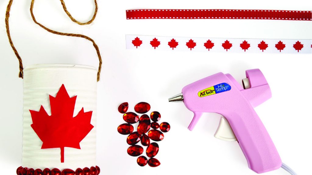 Canada Day Crafts Glue Gun