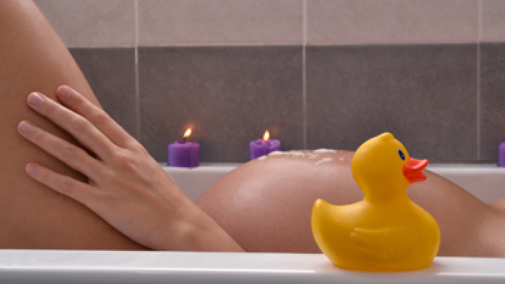 Taking A Bath While Pregnant How And When Is It Safe