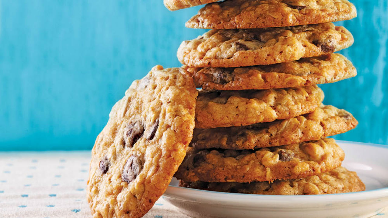 Perfect oatmeal chocolate chip cookies