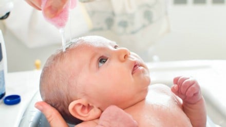 5 must-read tips for keeping baby safe during bath time