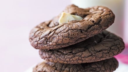 stack of chocolate cookies
