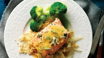 plate with quinoa, salmon coated in a glaze, steamed broccoli
