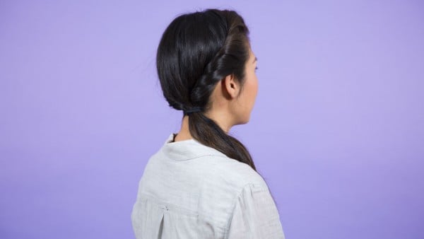How to do a twisted side ponytail