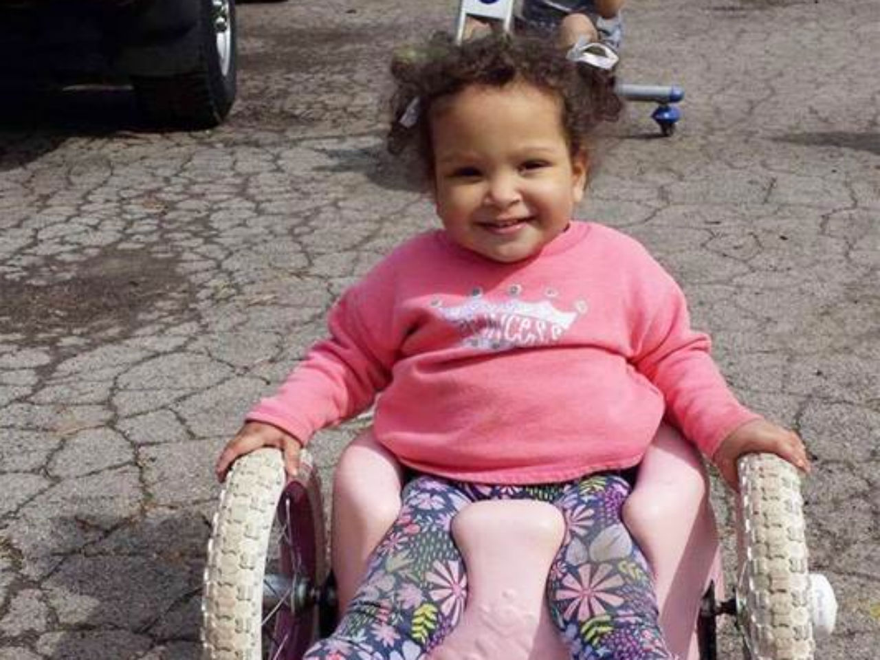 bella with spinal bifida in bella bumbas wheelchair