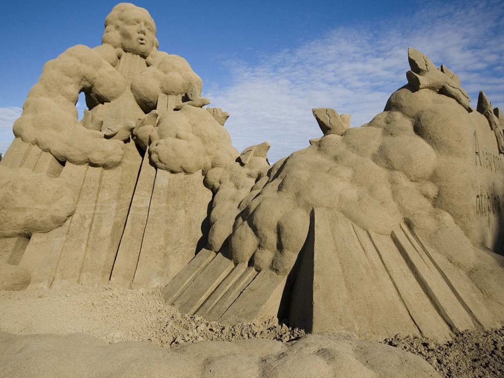 Elaborate sandsculpture at the Parksville Beach Festival Sandcastle competition