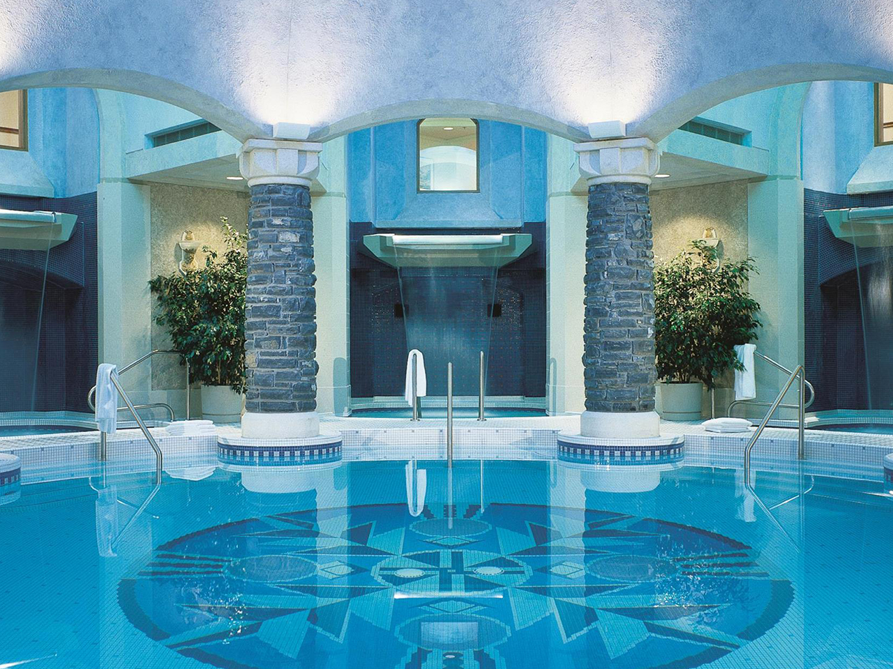 Photo of the pool facilities at Willow Stream Spa