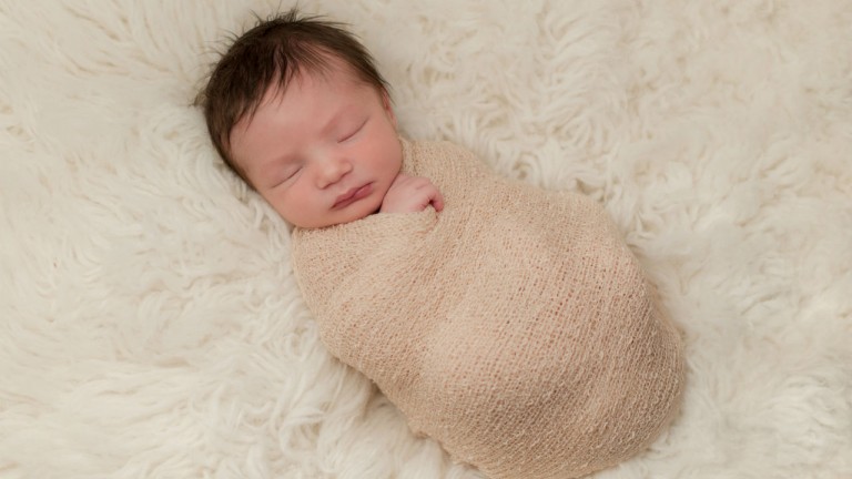 How to take your own newborn photos - Today's Parent