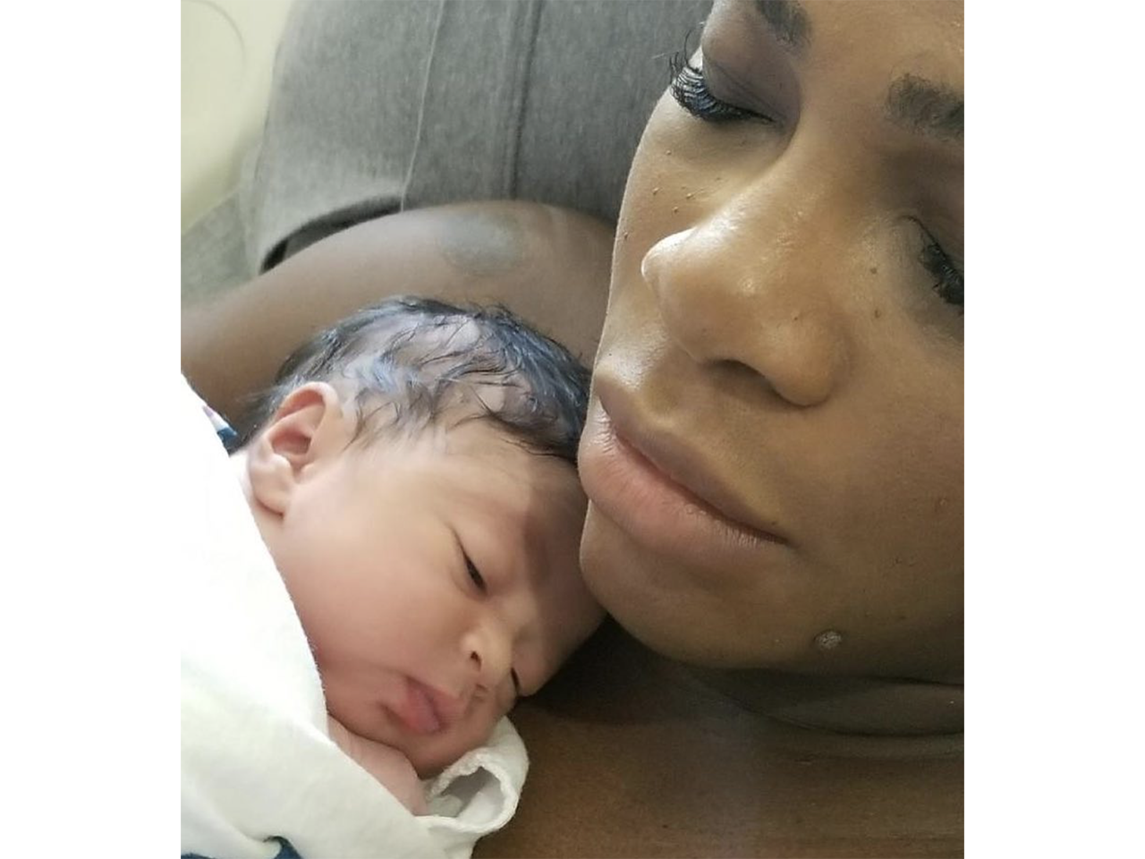 Serena Williams holding her new baby girl, Alexis Olympia Ohanian Jr.