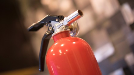 Fire extinguisher nozzle