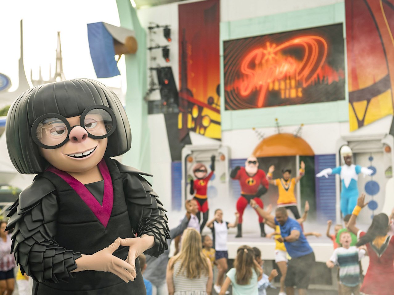 Incredible Tomorrowland Expo, the celebration of all-things-super, welcomes Edna Mode – the “legendary” costume designer for the Supers – to Magic Kingdom Park for the first time ever this summer. Mr. Incredible, Frozone, Mrs. Incredible and other characters from the Disney●Pixar film, “The Incredibles,” and the upcoming “Incredibles 2,” join together for an interactive celebration featuring incredible decor and high-energy music. Families can even get their groove on during “Super Party Time,” a continuous dance party and show on the Rockettower Plaza Stage with themed games and engaging performances by up-and-coming Supers. 