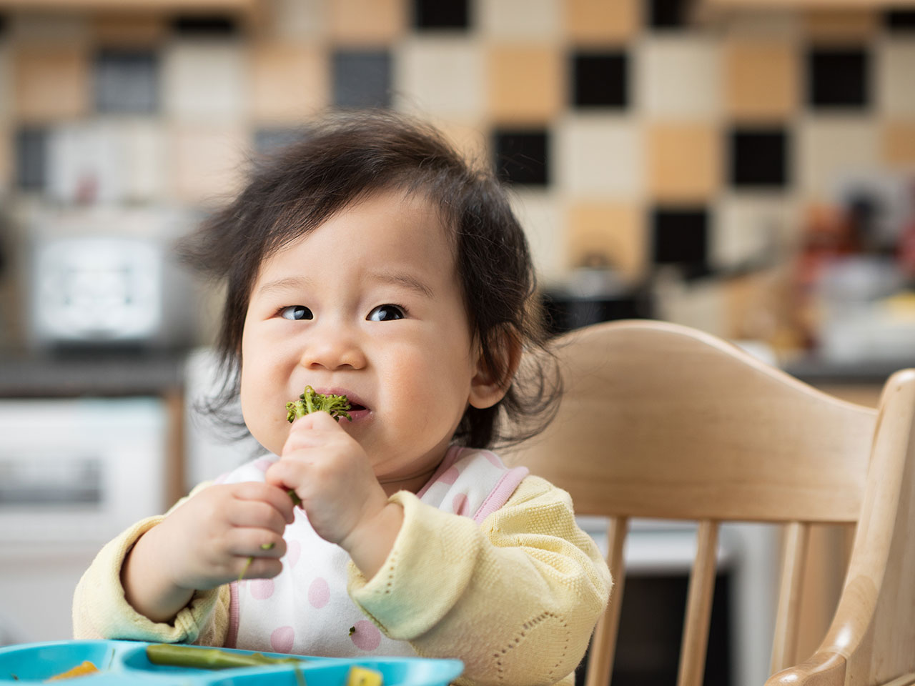 Five Ways to Help Toddlers Develop Healthy Eating Habits