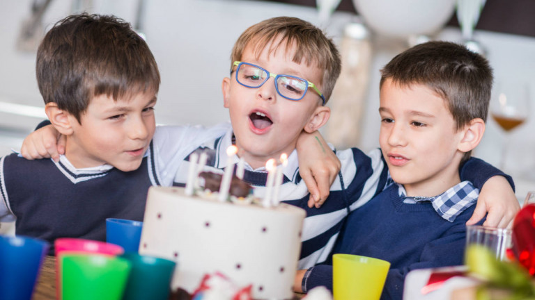 How Should You Arrange A Unique Birthday Party For Your Kids