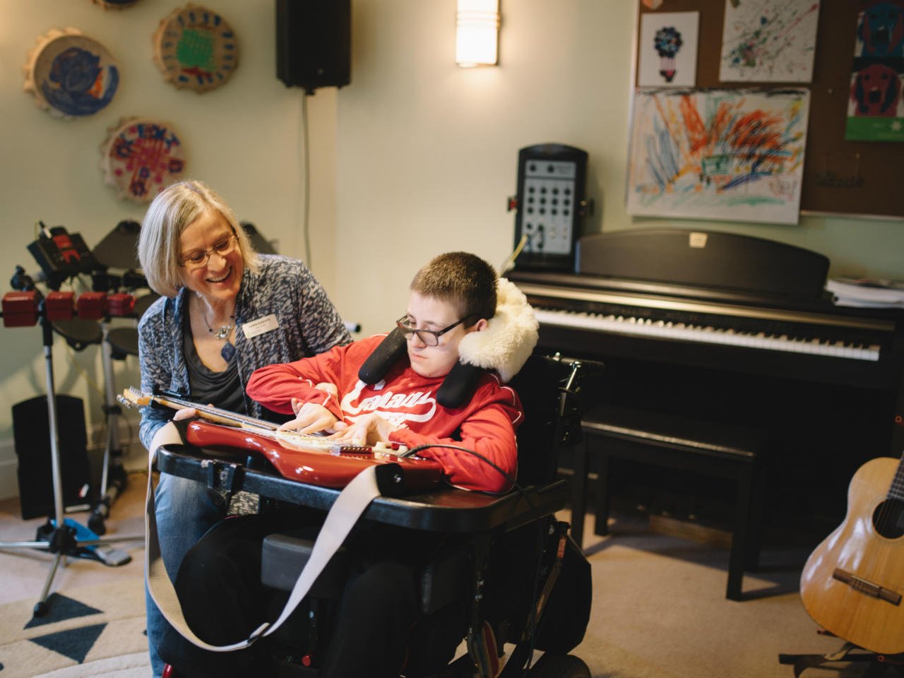 Canuck Place patient in music therapy