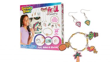 Shrinky Dinks Cool Foil Jewelry: A jewelry-making kit