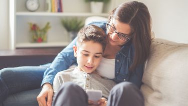 5 questions to ask your kid before you agree to get them a smartphone