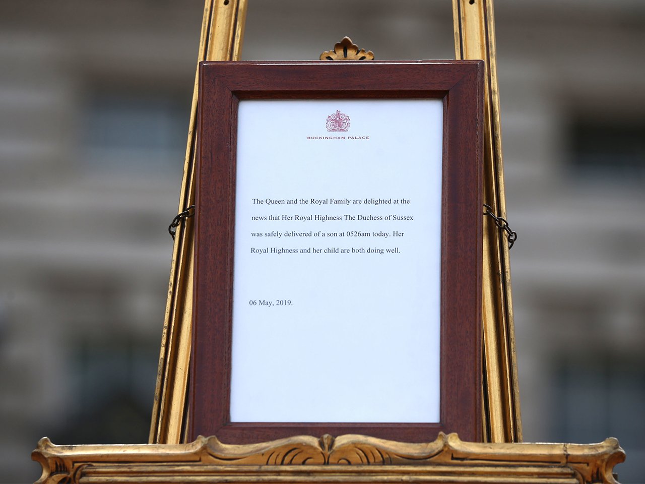 The Royal announcement outside of Buckingham Palace