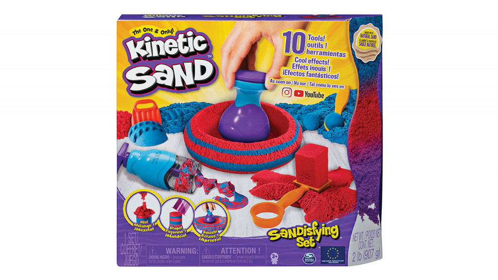 Kinetic sand play set