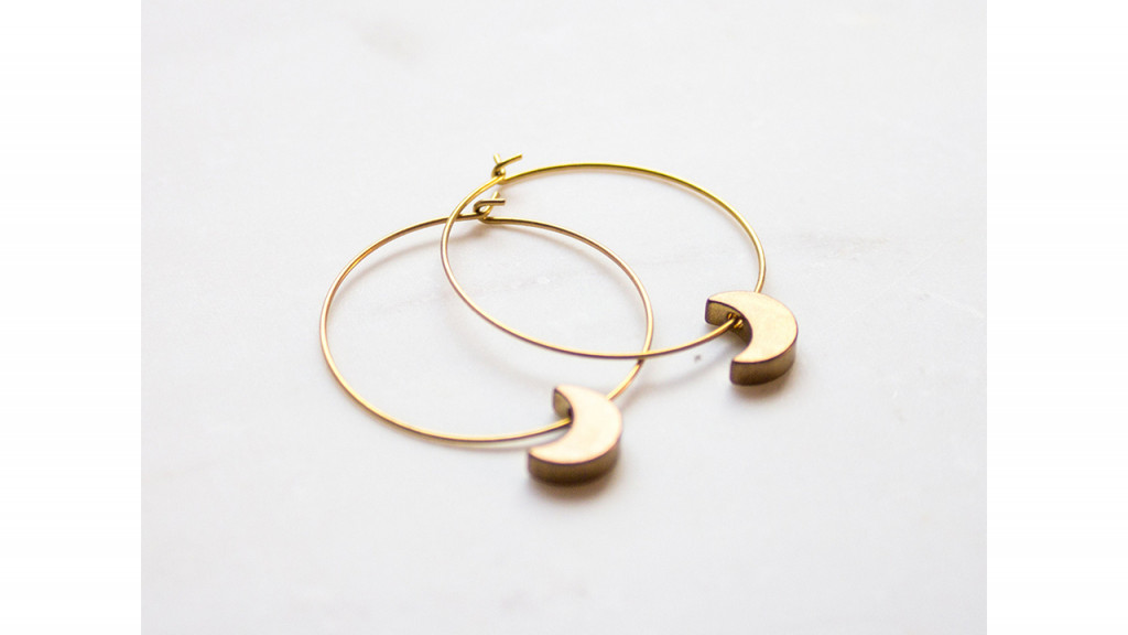 gold hoop moon earrings gifts under $25