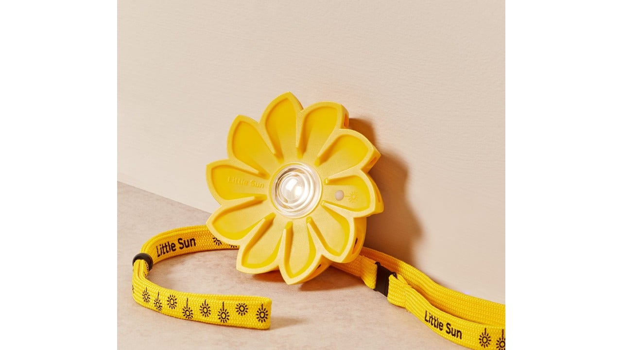 flower-shaped solar lamp