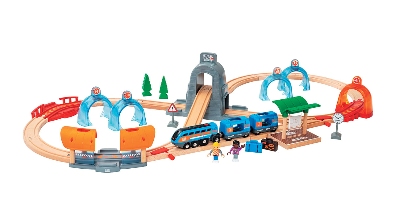 Mastermind Toys action tunnel travel set 