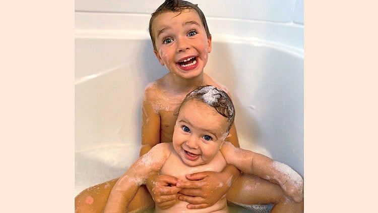 How Do You Bathe A Baby And Toddler, How To Keep Toddler Safe In Bathtub