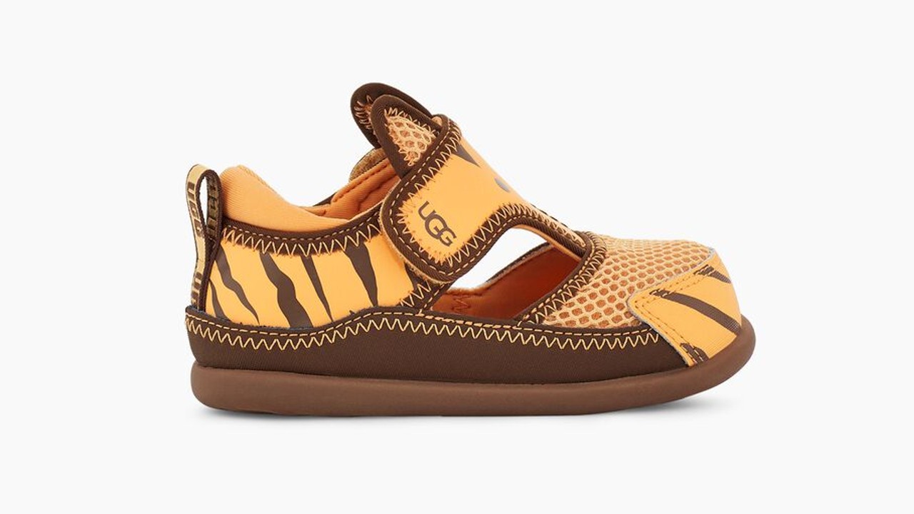 Closed-toe animal print brown sandal