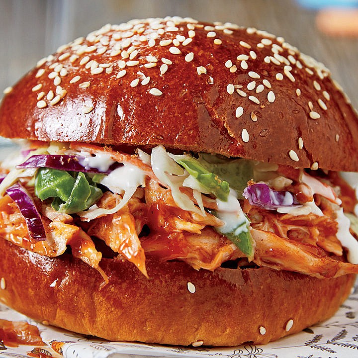 Pulled chicken sliders with coleslaw