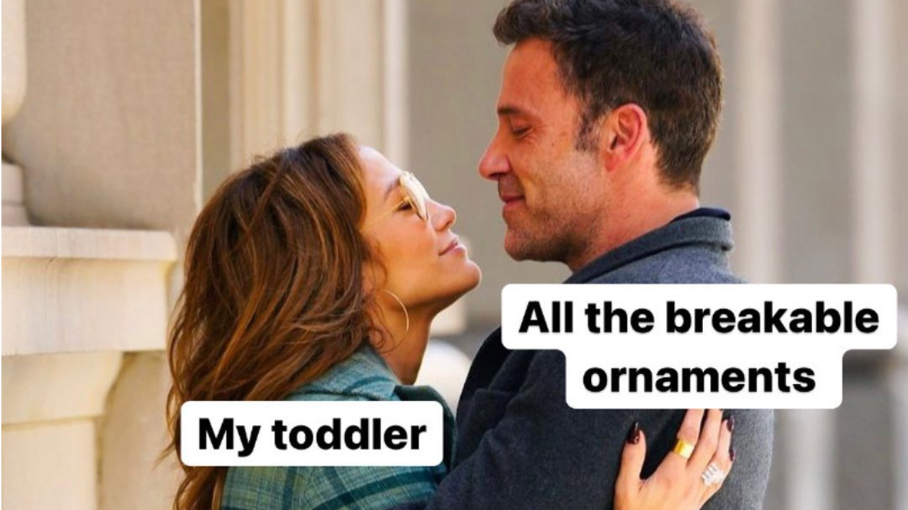 These Christmas memes are a well-deserved break from all the stress