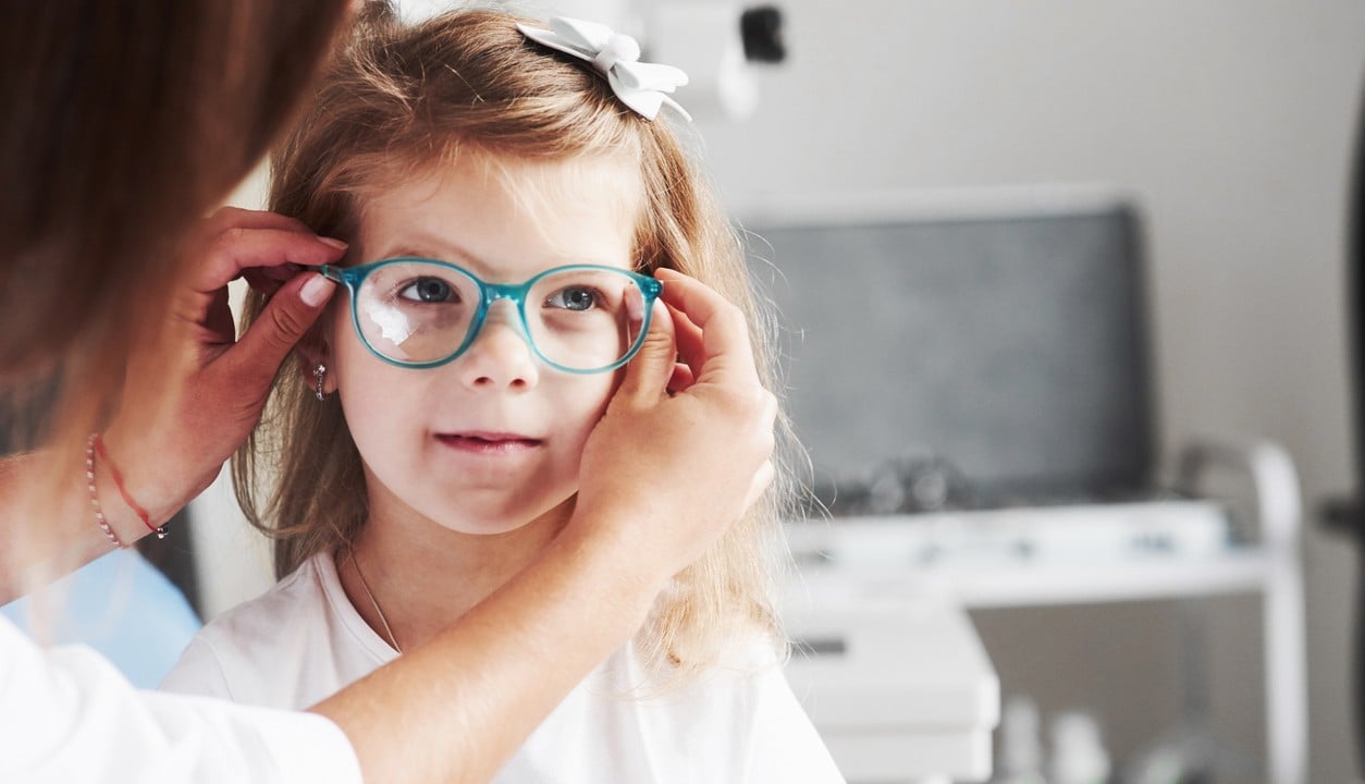 Where to get free glasses for your kids in Canada