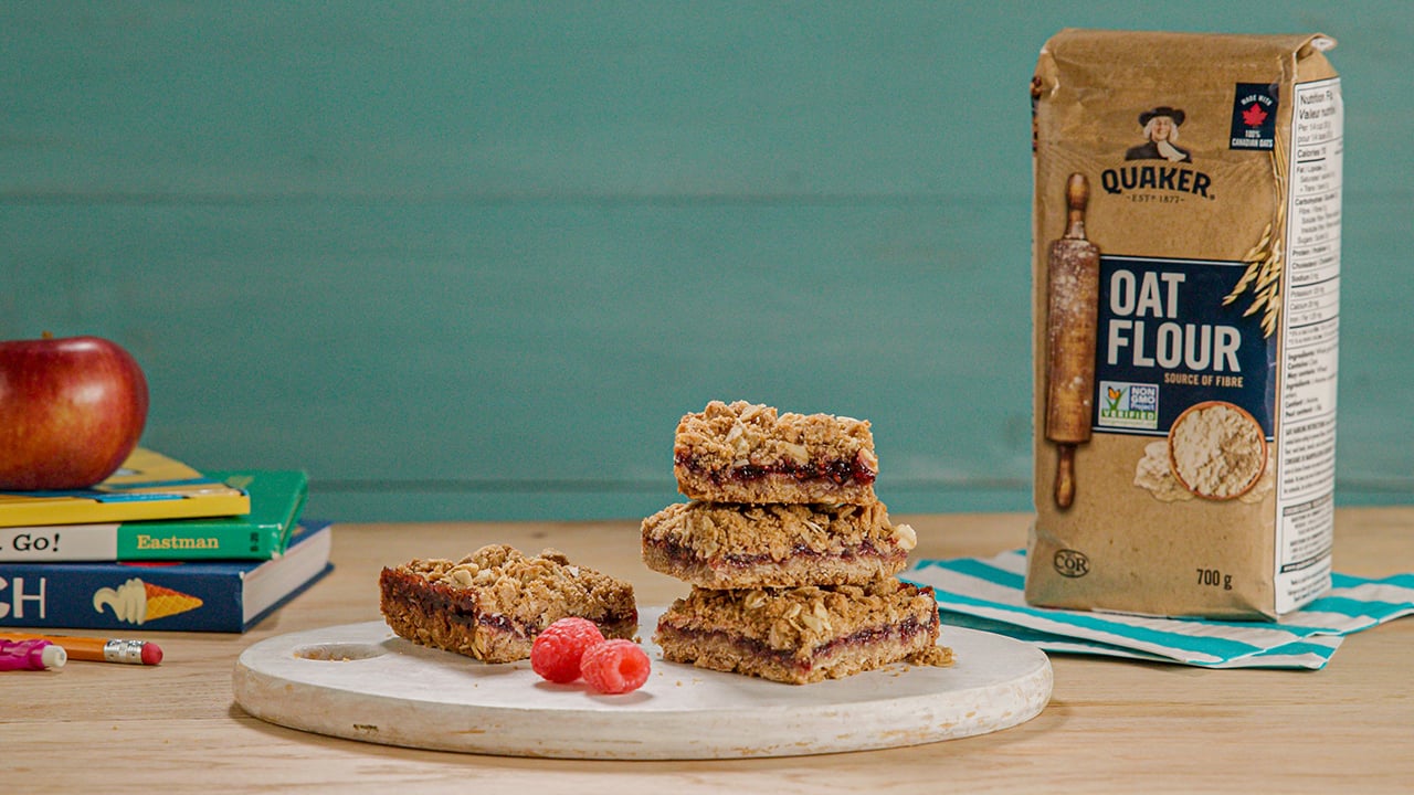 Anna Olson?s Quaker Oat Flour Jam Streusel Squares make the perfect back-to-school treat