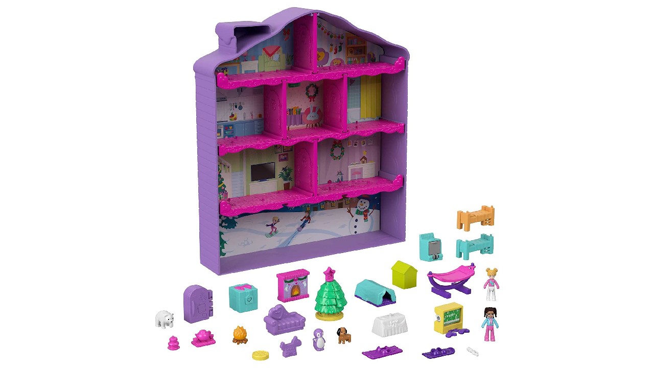 doll house with small accessories